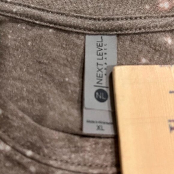 Next Level Bleached Bourbon Graphic Tee Floral Bottles Brown T-Shirt XL - Picture 5 of 10